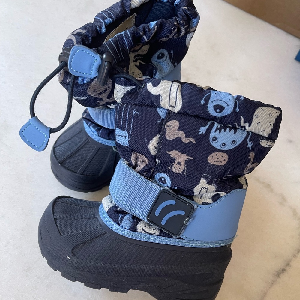 Toddler Size 7/8 Winter Boots